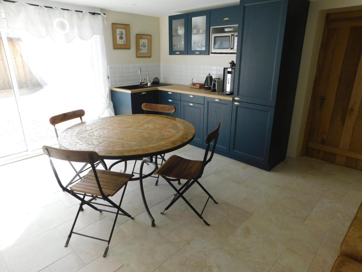 Dame-Marie-les-Bois Les Jarrieres Bed & Breakfast エクステリア 写真